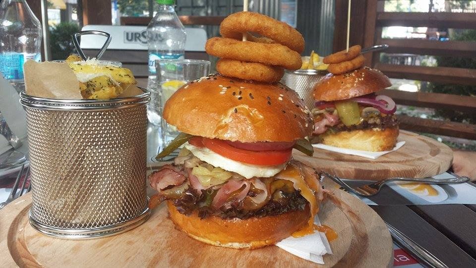 mega burgery42
