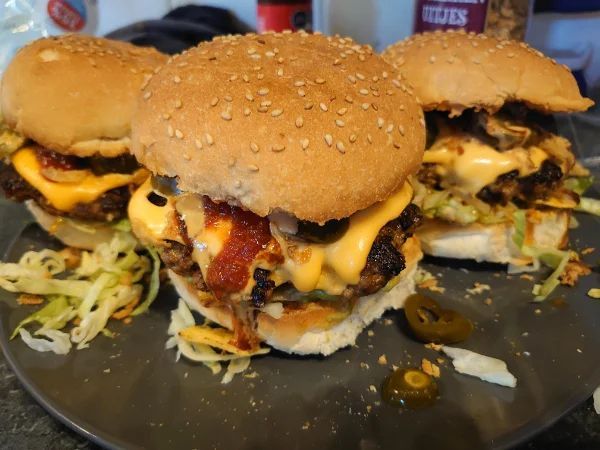mega burgery38