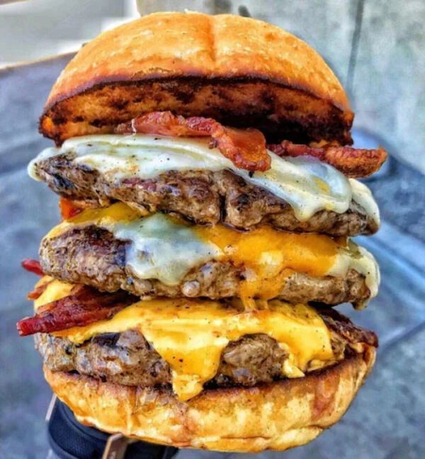 mega burgery17